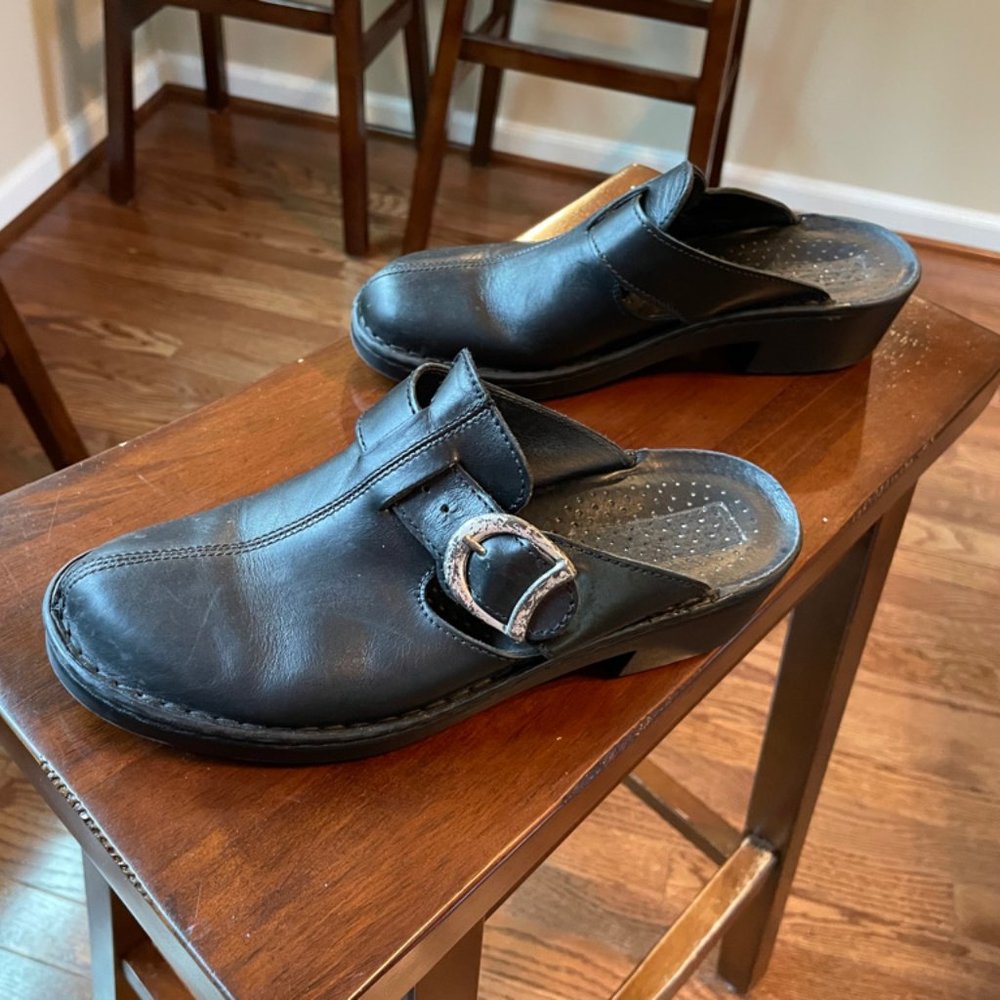 JOSEF SEIBEL black faux leather slip-ons EU 39